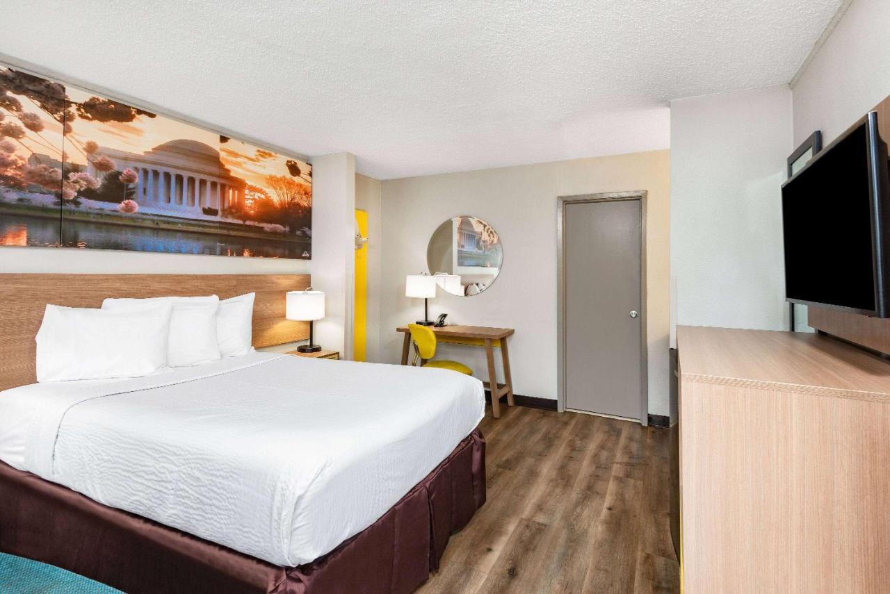 Days Inn By Wyndham Charlottesville/University Area Eksteriør billede