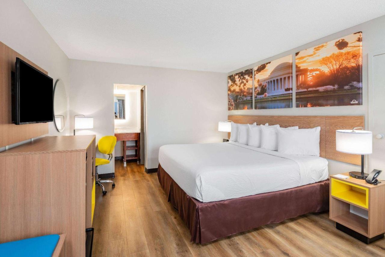 Days Inn By Wyndham Charlottesville/University Area Eksteriør billede